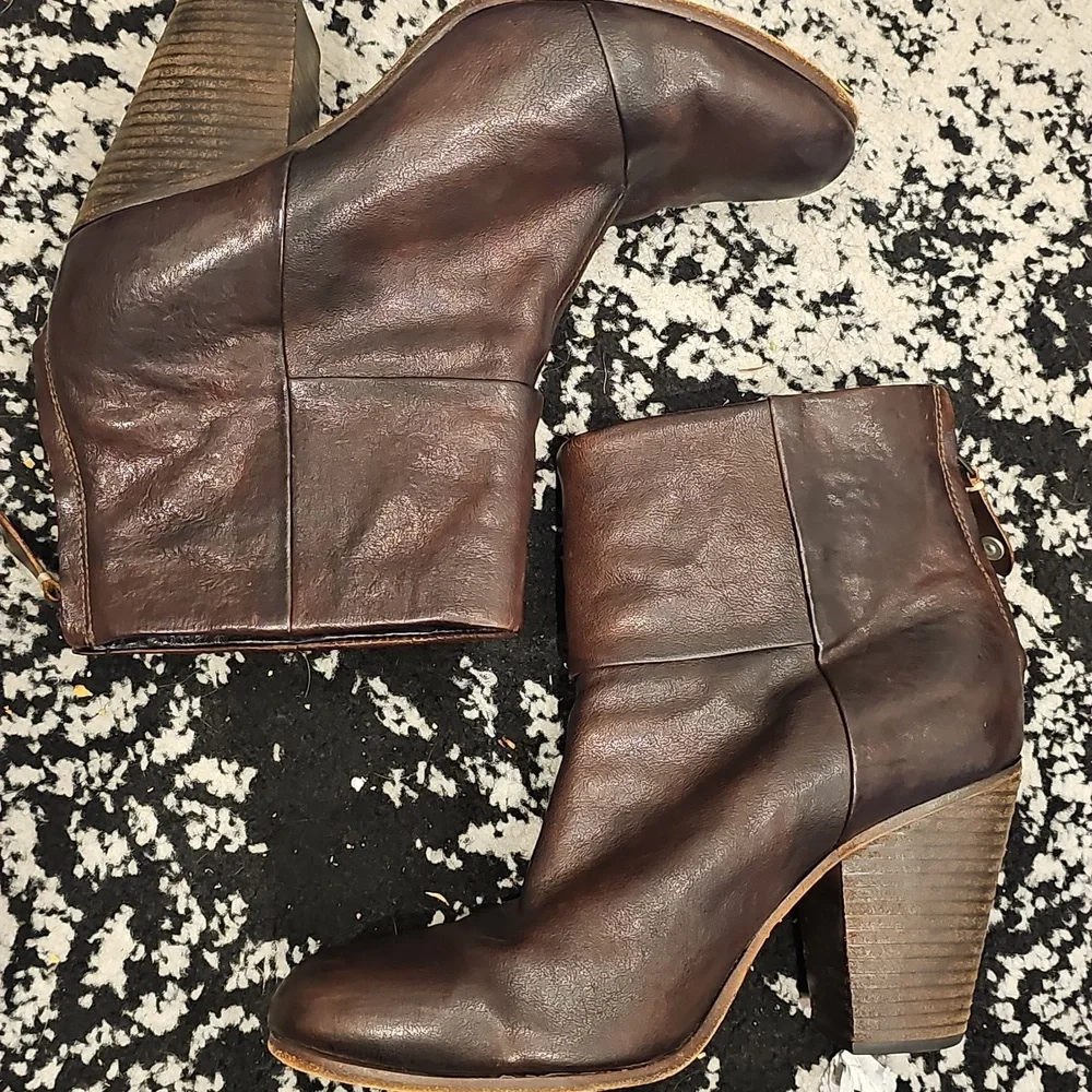 RAG & BONE 39 Brown Leather Newbury Booties as seen on Taylor Swift